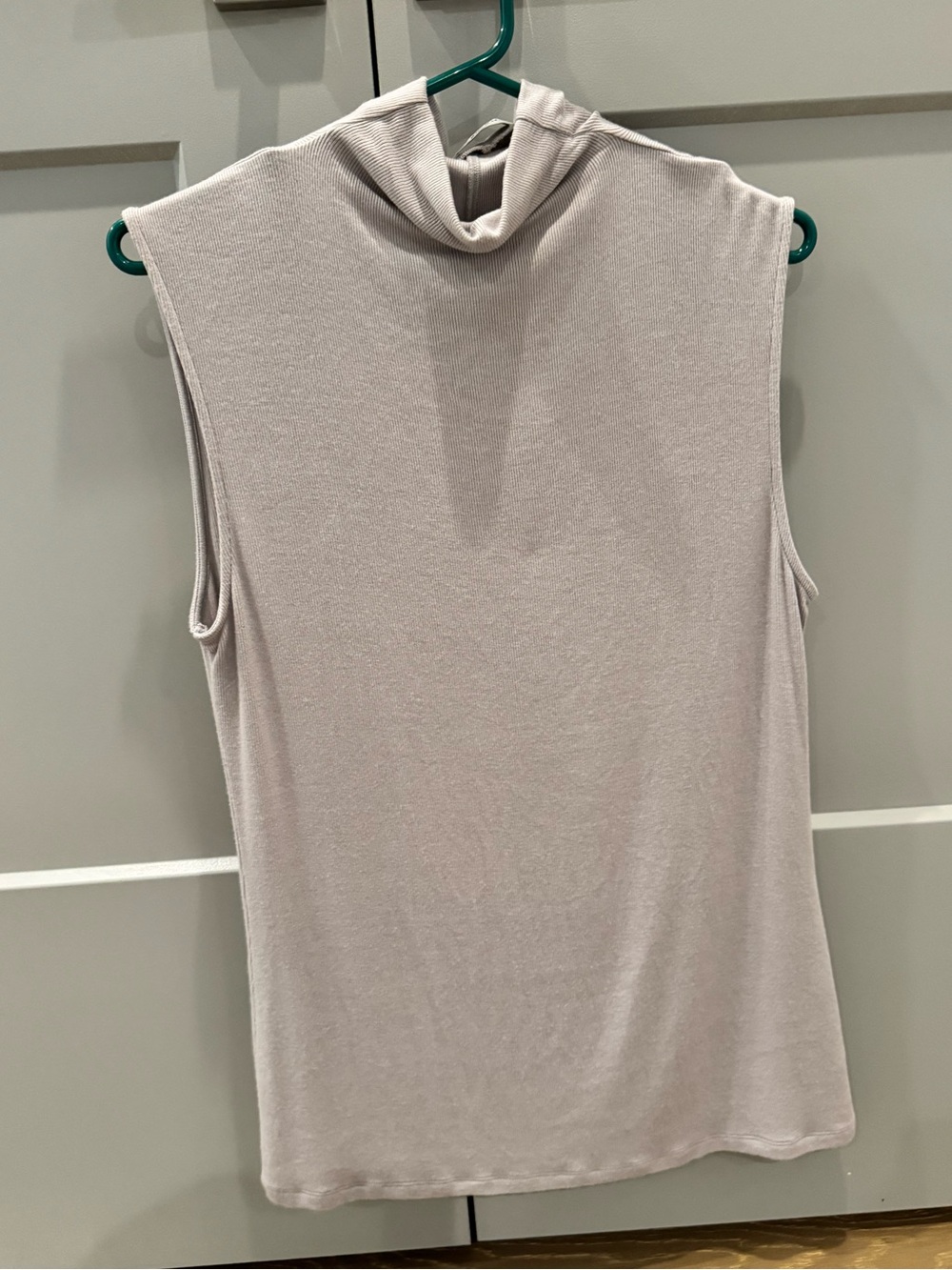 Babaton pale mauve sleeveless mock neck top